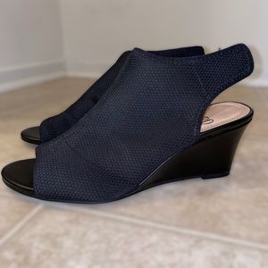 Black stretch wedges 🖤